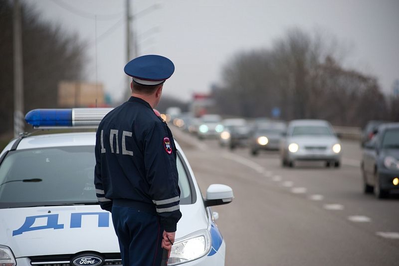 В Новороссийске сотрудники ДПС задержали водителя, пытавшегося уйти от погони